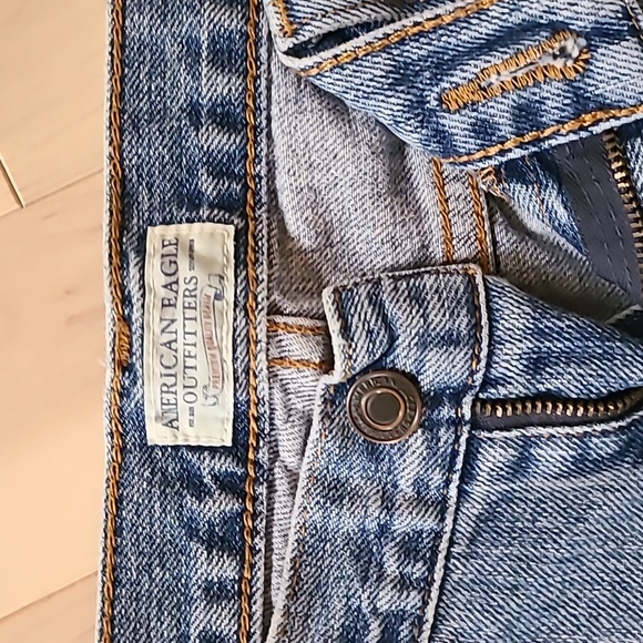American Eagle favorite flare jeans 👖 - Picture 3 of 7